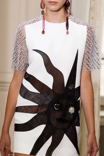 Look 11